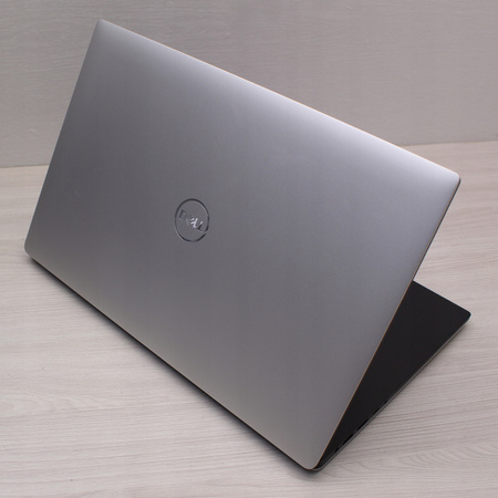 DELL 5510 Xeon E3-1505M>i7-7700HQ 8GB 512GB SSD M1000M 4K GW12 Kl.A